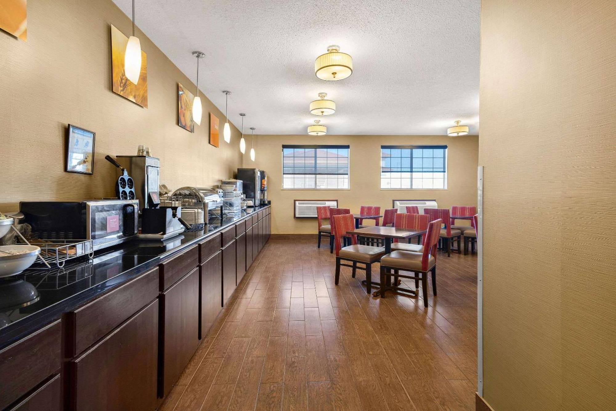 Comfort Inn Near Ouabache State Park Bluffton Esterno foto